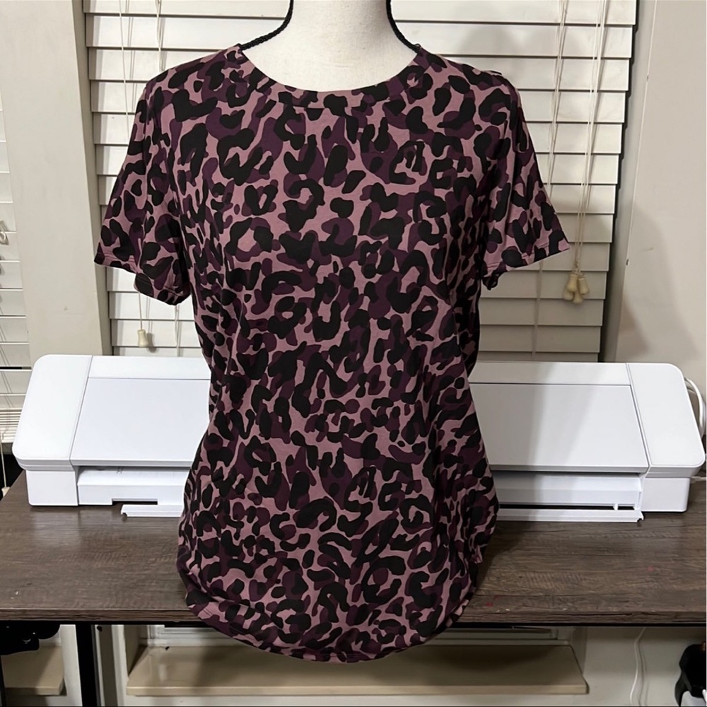 VS PINK Everyday Crew Neck Tee